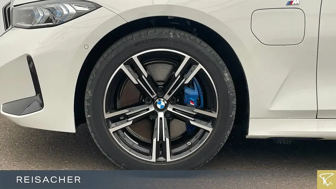 BMW 330 - Thumbnail 3