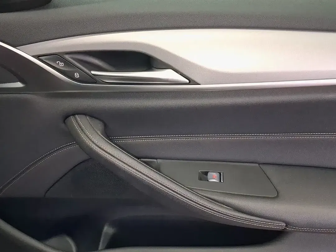 BMW 520 - Thumbnail 10