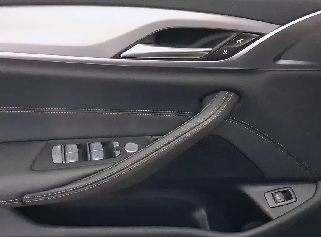 BMW 520 - Thumbnail 11