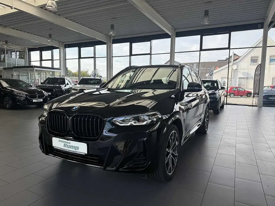 BMW X3 - Thumbnail 1