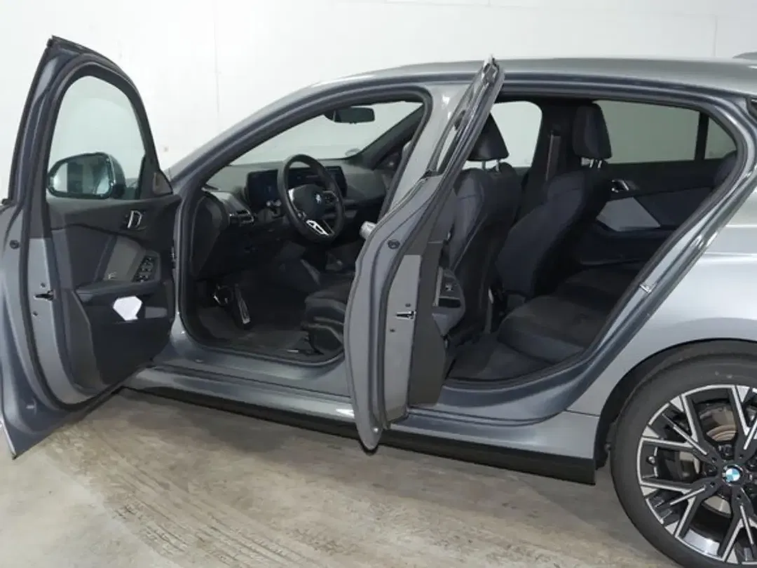 BMW 118 - Thumbnail 7