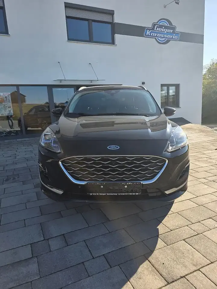 Ford Kuga - Thumbnail 2