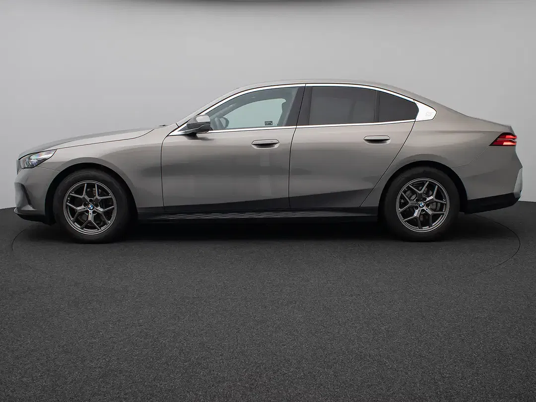 BMW 520 - Thumbnail 11