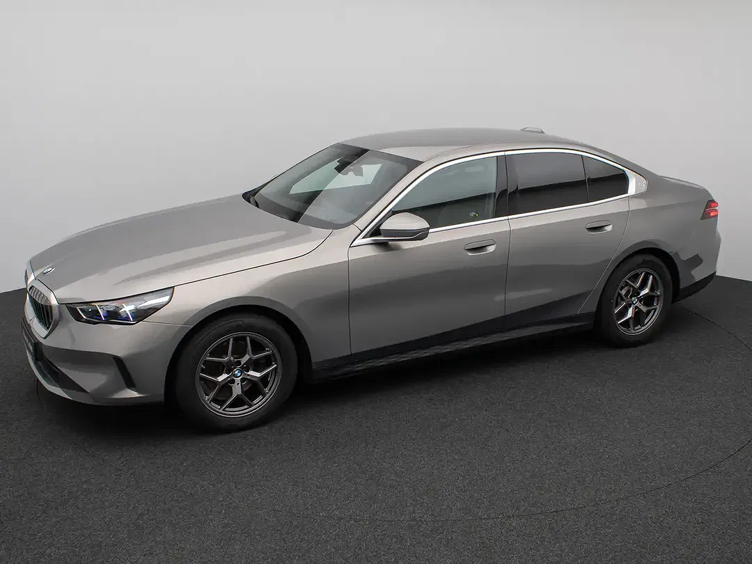 BMW 520 - Thumbnail 12