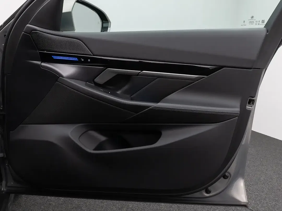 BMW 520 - Thumbnail 28