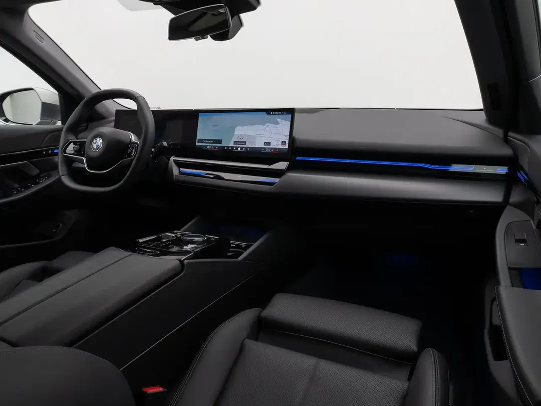 BMW 520 - Thumbnail 37