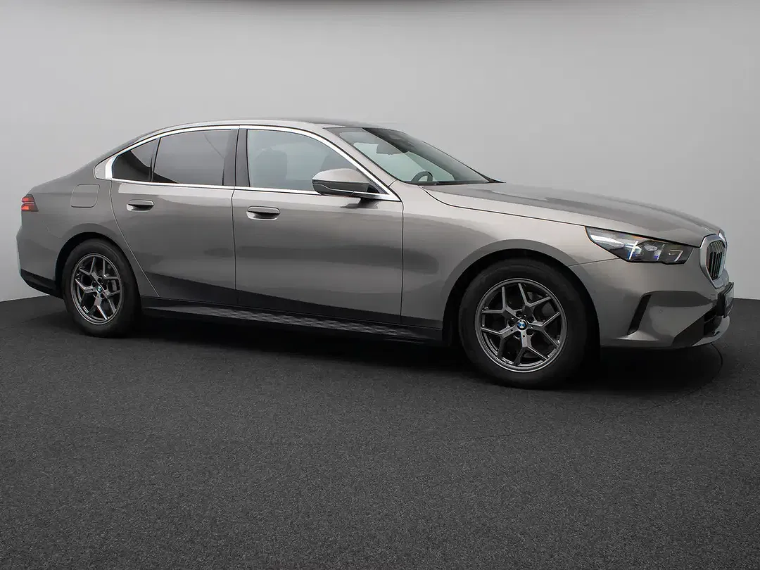 BMW 520 - Thumbnail 4