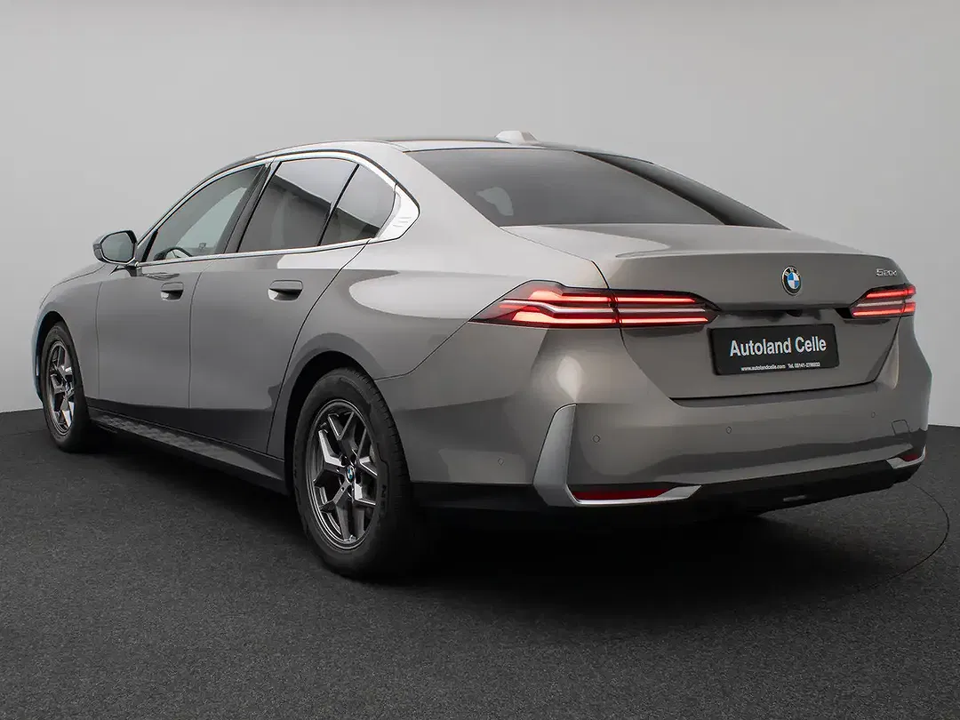 BMW 520 - Thumbnail 9
