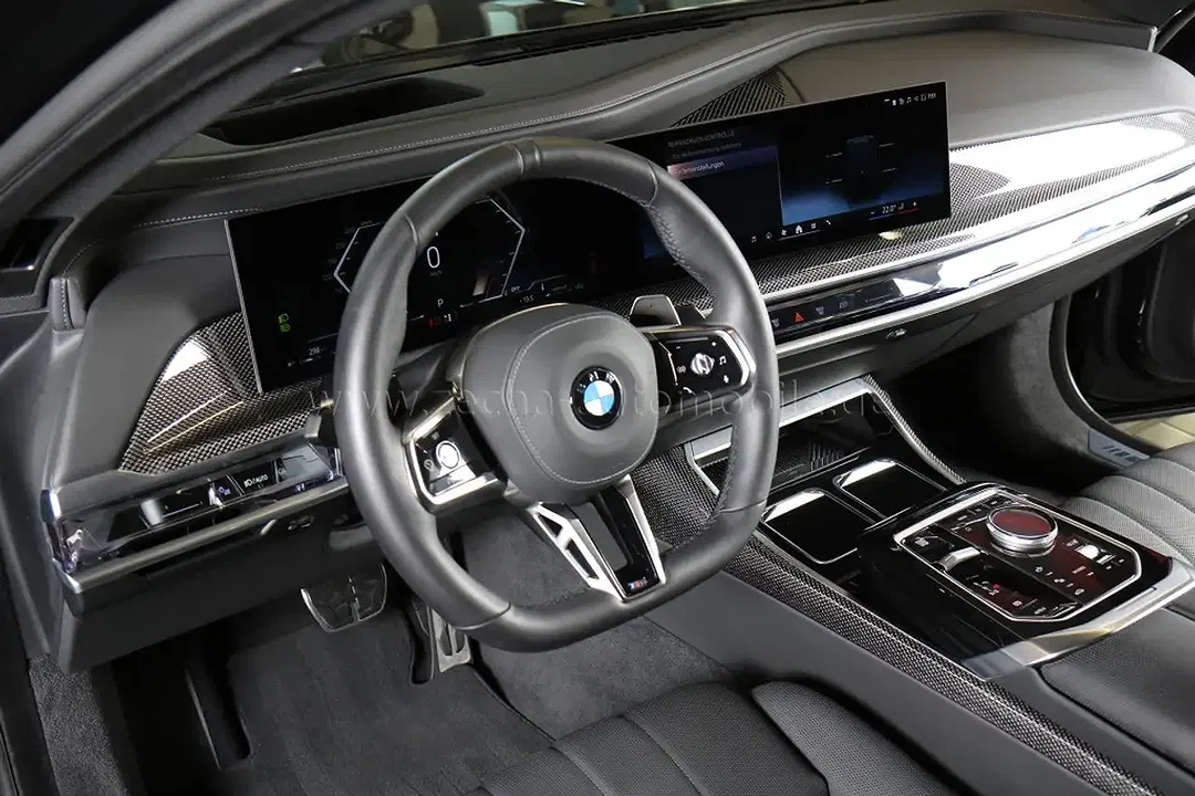 BMW 740 - Thumbnail 5