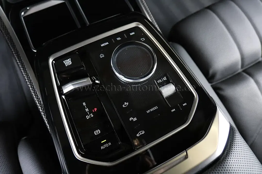 BMW 740 - Thumbnail 9