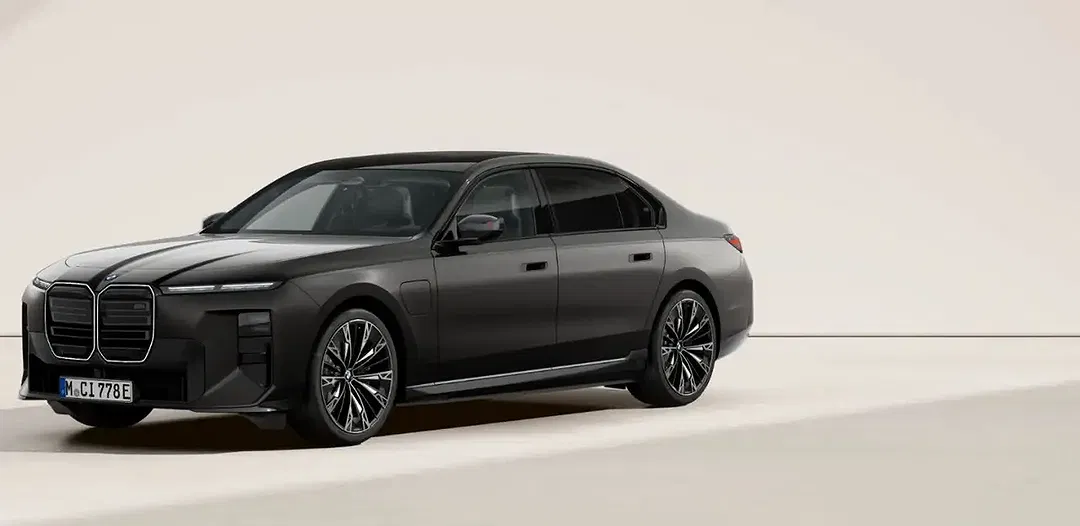 BMW 760 - Thumbnail 12