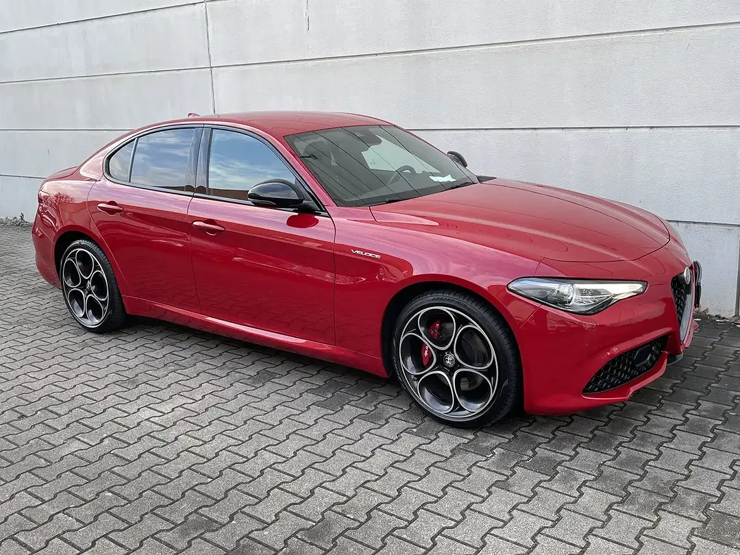 Alfa Romeo Giulia - Thumbnail 6