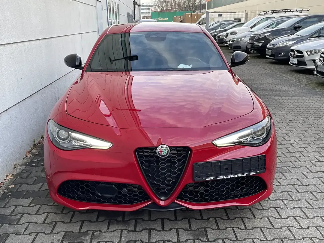 Alfa Romeo Giulia - Thumbnail 7