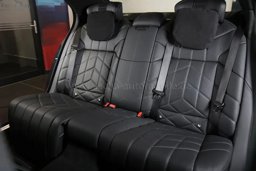BMW 750 - Thumbnail 15