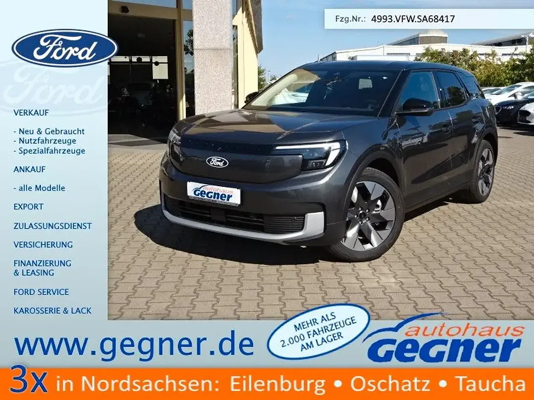 Ford Explorer - Thumbnail 1