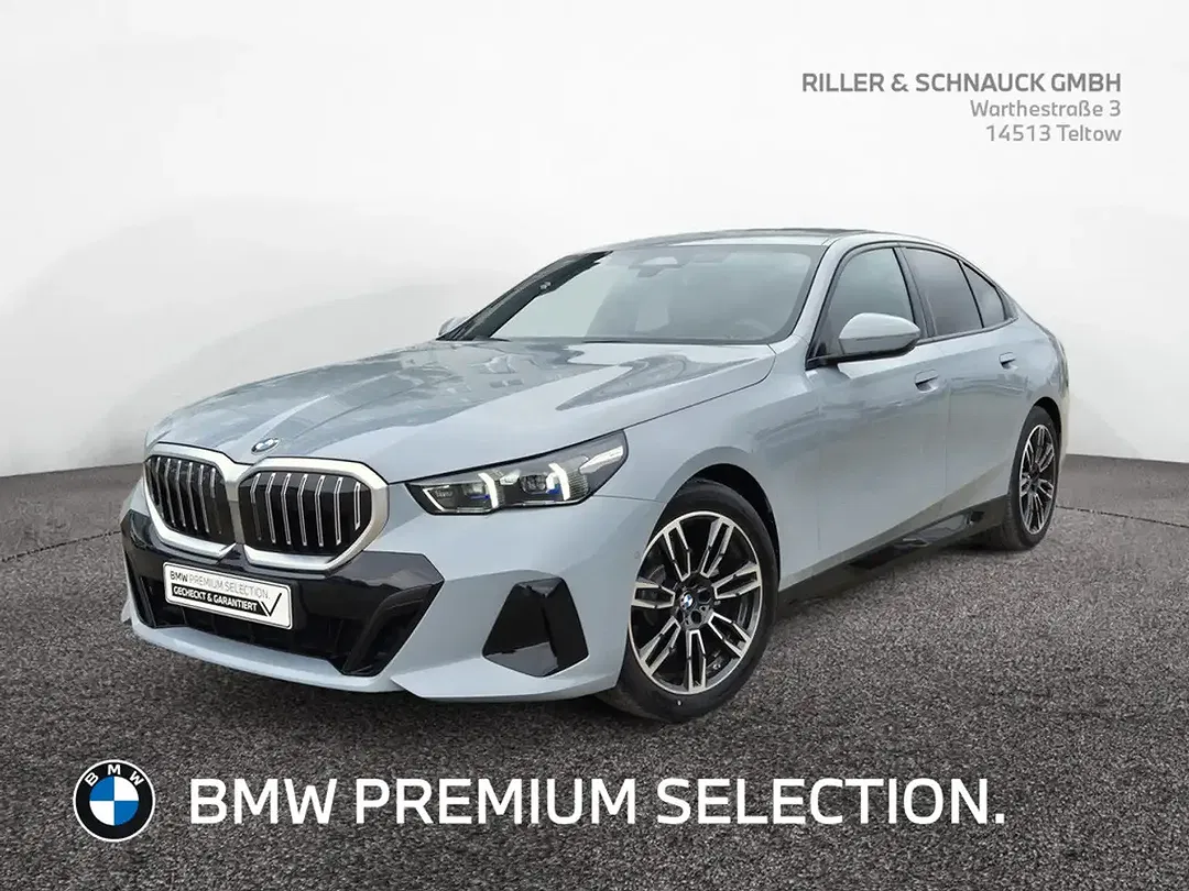 BMW 520 - Thumbnail 1