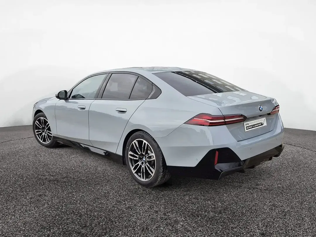 BMW 520 - Thumbnail 6