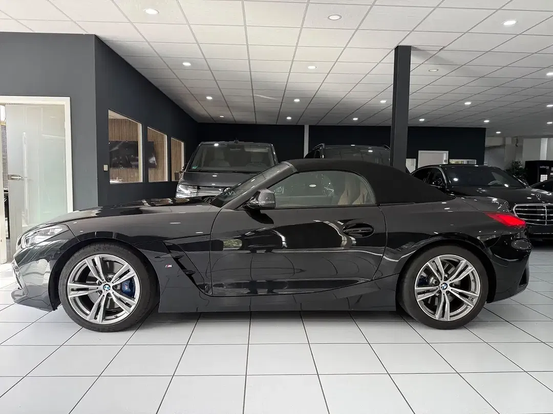 BMW Z4 - Thumbnail 3