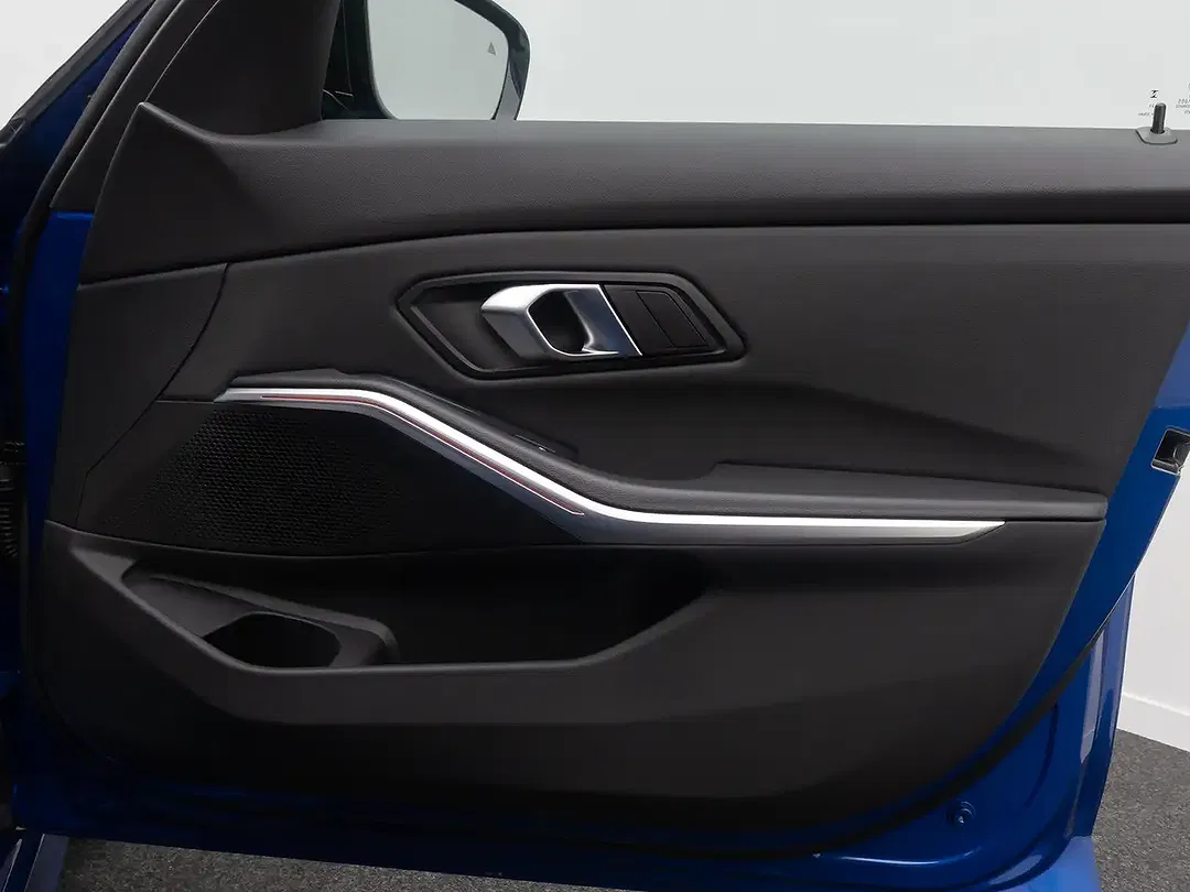 BMW 320 - Thumbnail 33