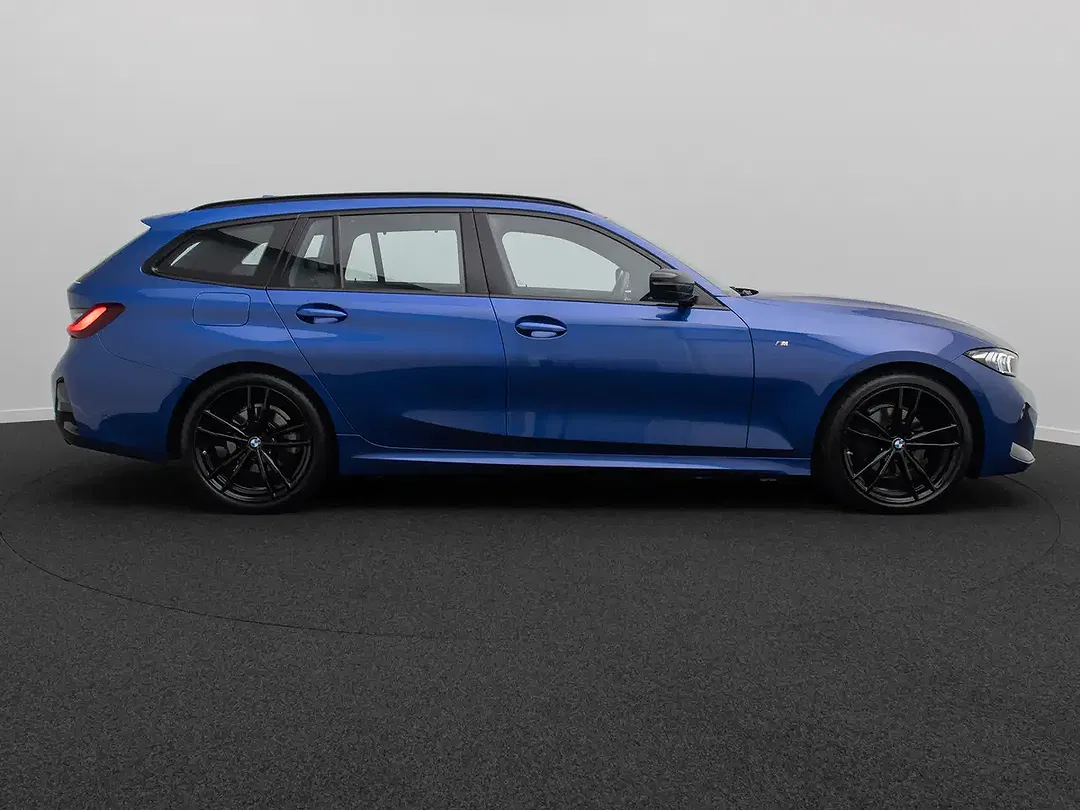 BMW 320 - Thumbnail 5