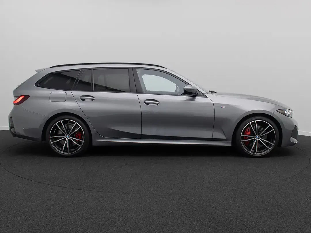 BMW 330 - Thumbnail 5