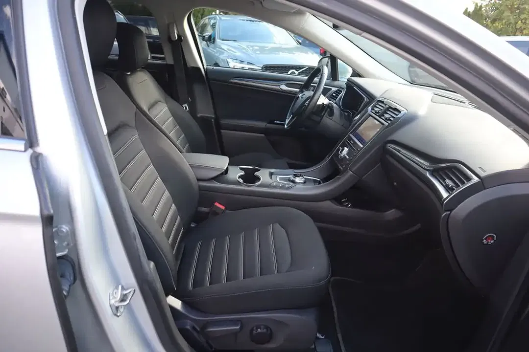Ford Mondeo - Thumbnail 14