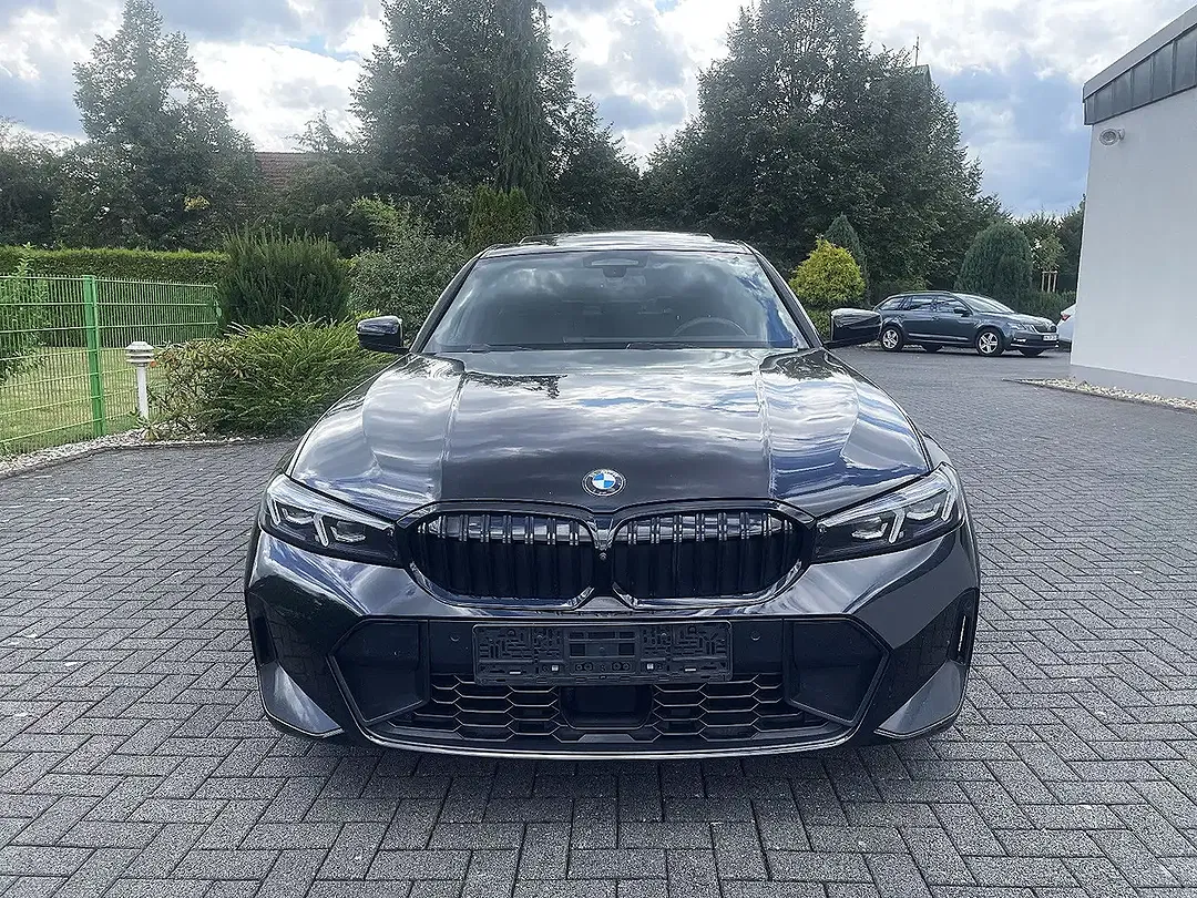 BMW 320 - Thumbnail 3