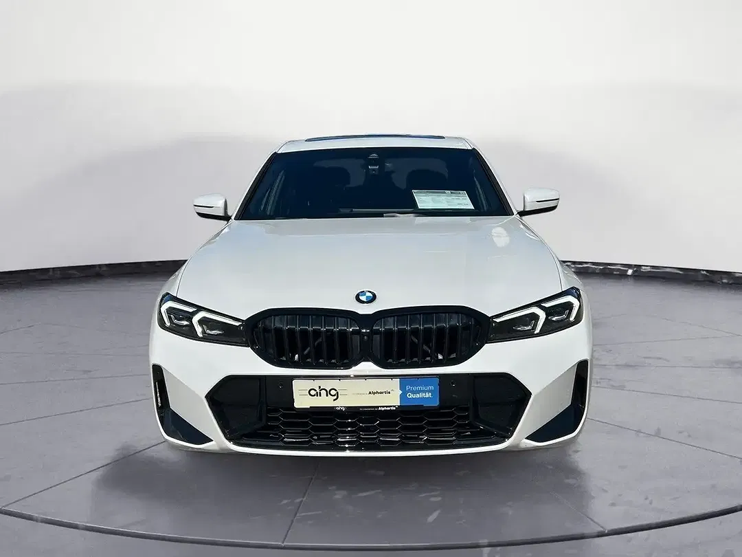 BMW 330 - Thumbnail 10