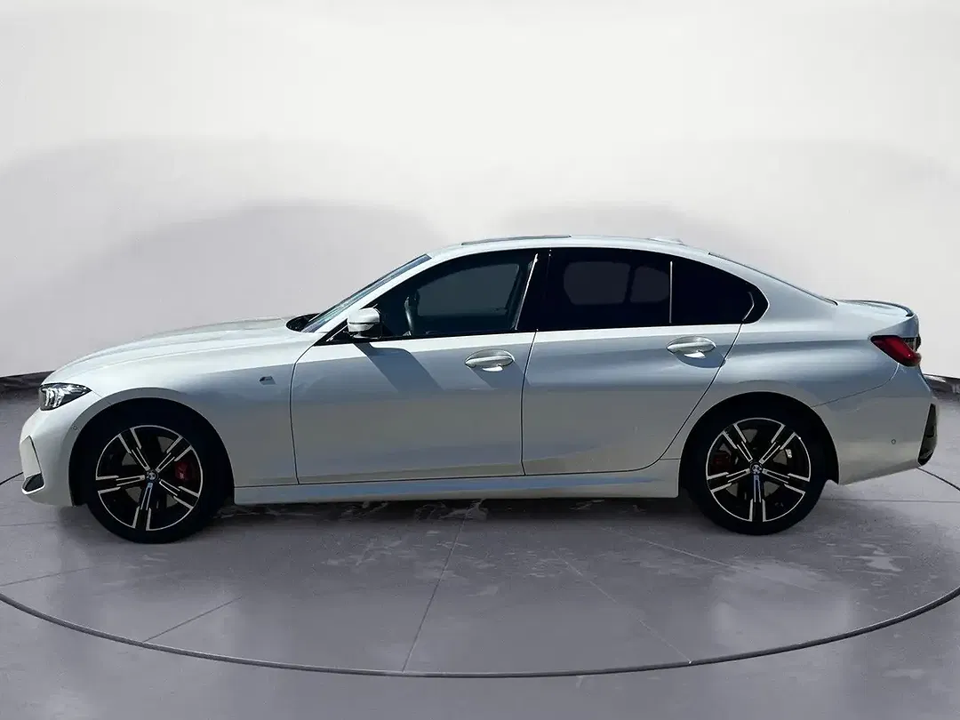 BMW 330 - Thumbnail 4