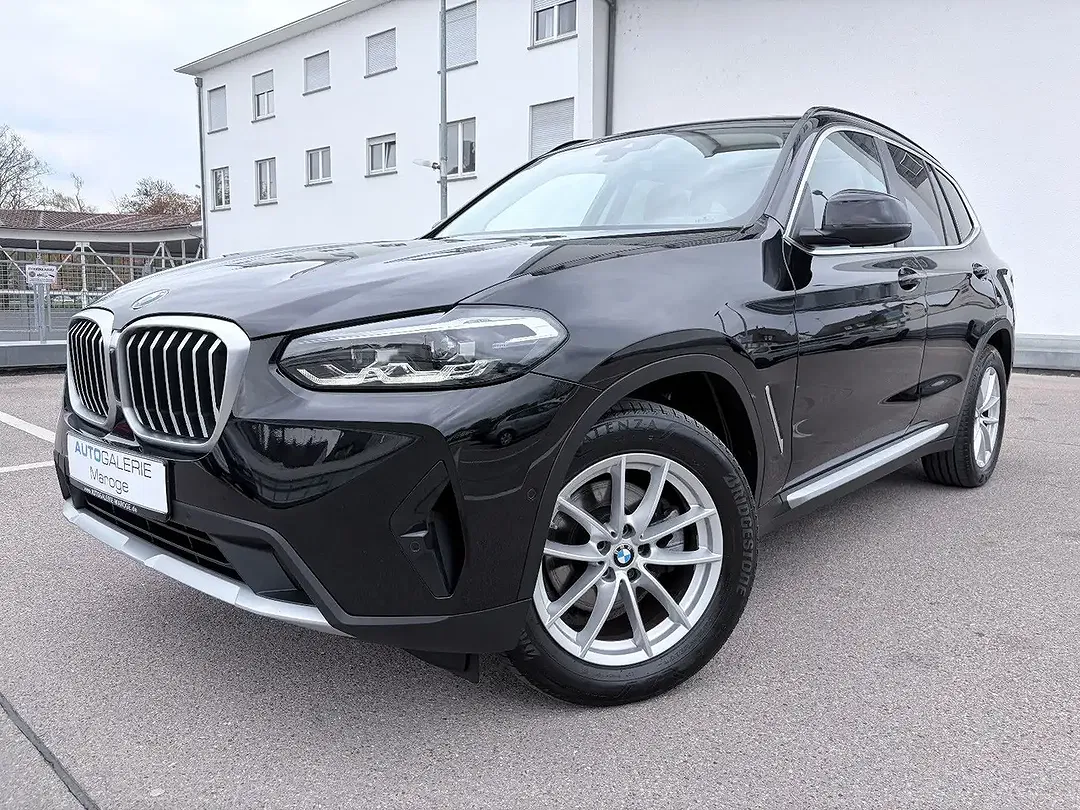BMW X3 - Thumbnail 1