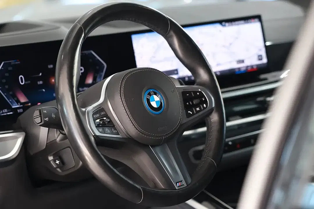 BMW X5 - Thumbnail 11