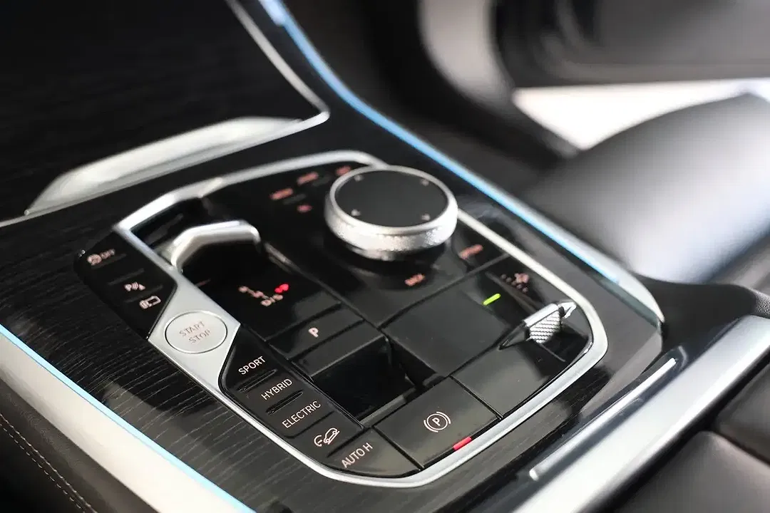 BMW X5 - Thumbnail 22