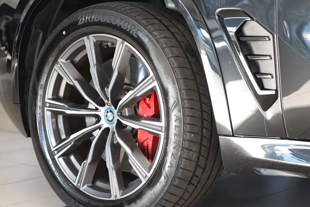 BMW X5 - Thumbnail 6