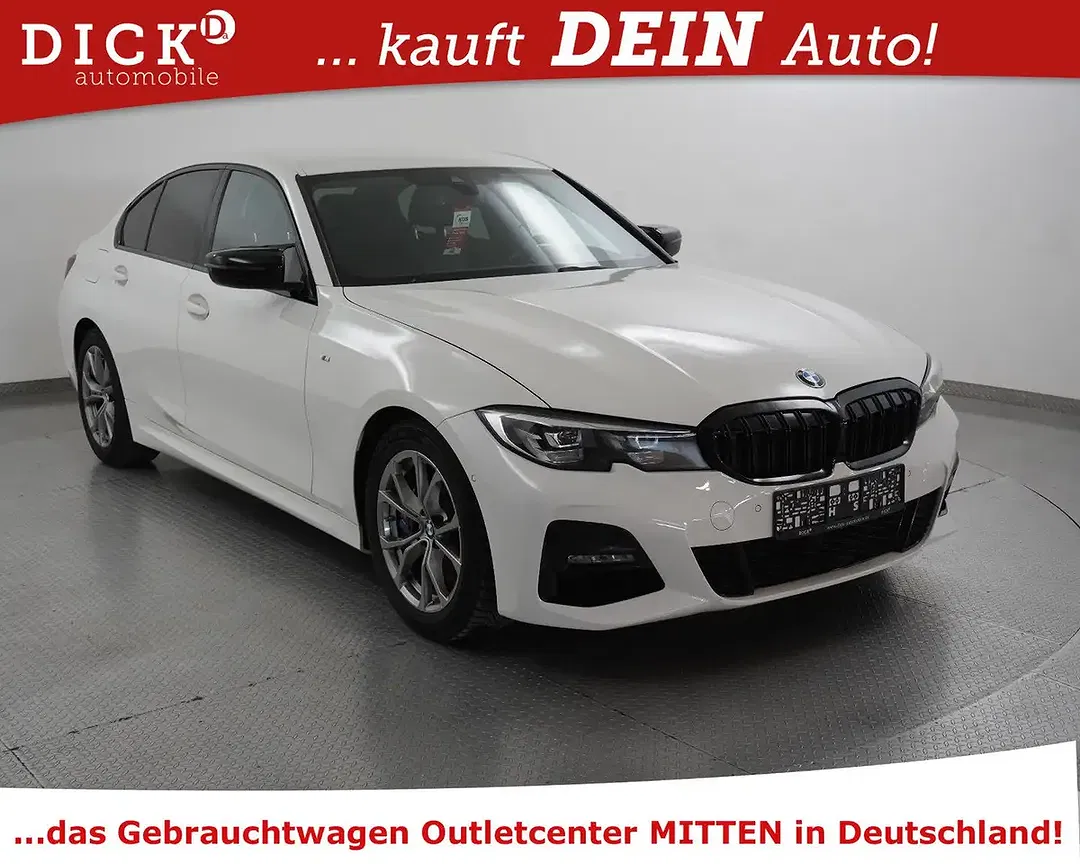 BMW 330 - Thumbnail 1