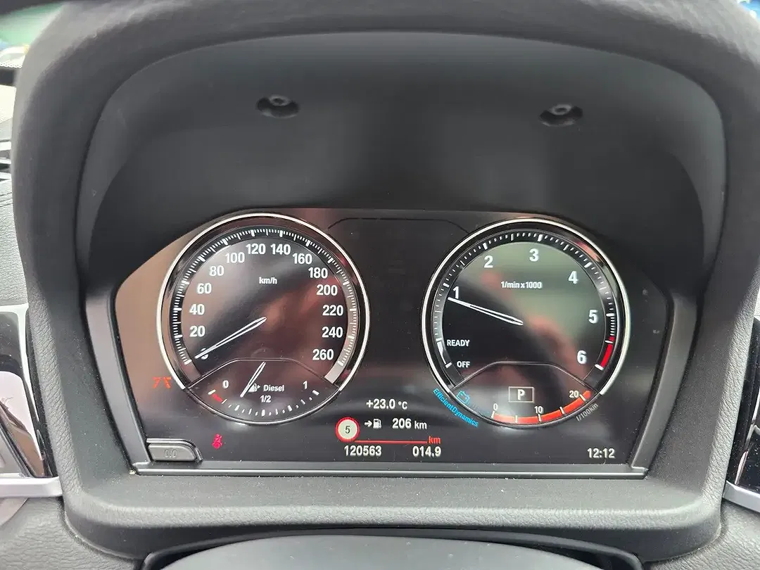 BMW X1 - Thumbnail 11