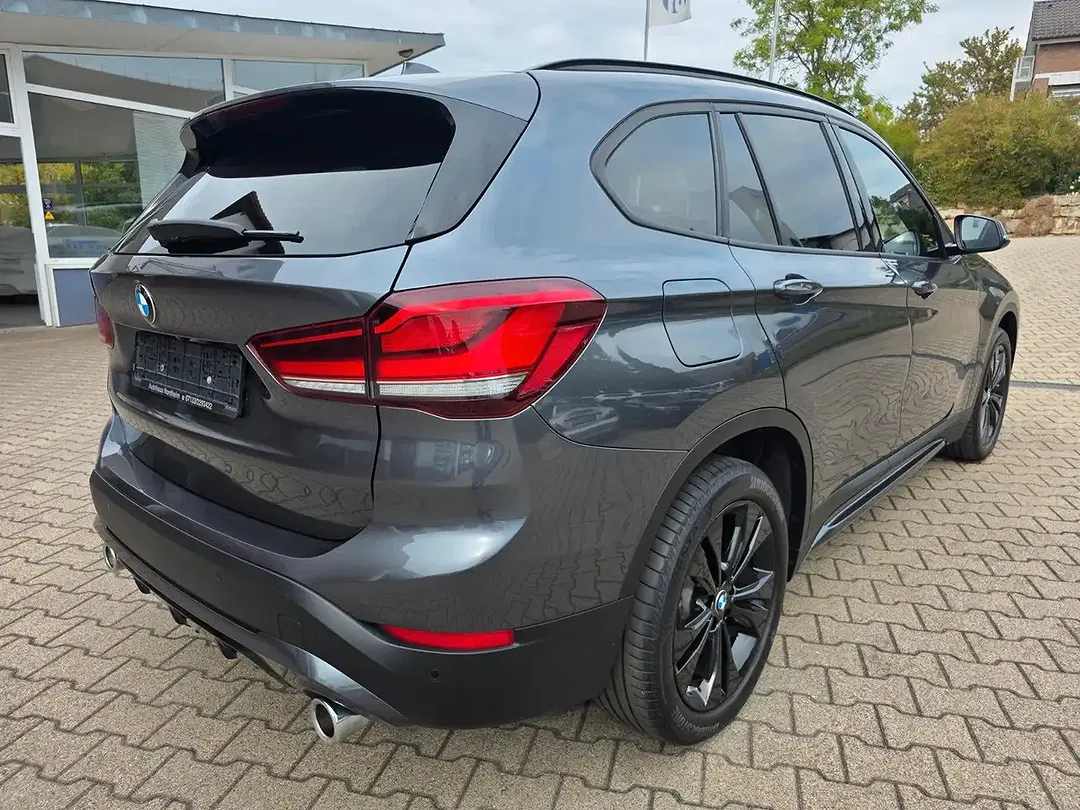 BMW X1 - Thumbnail 6