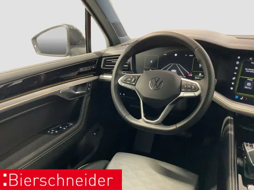 Volkswagen Touareg - Thumbnail 13