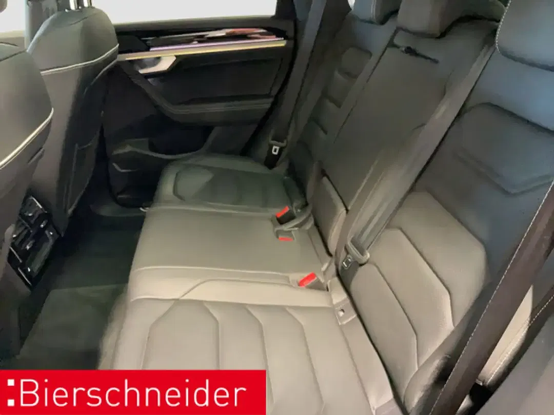 Volkswagen Touareg - Thumbnail 14