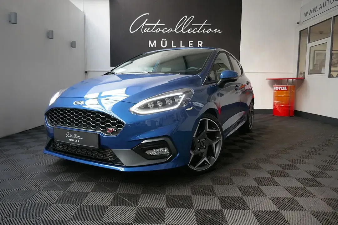 Ford Fiesta - Thumbnail 2