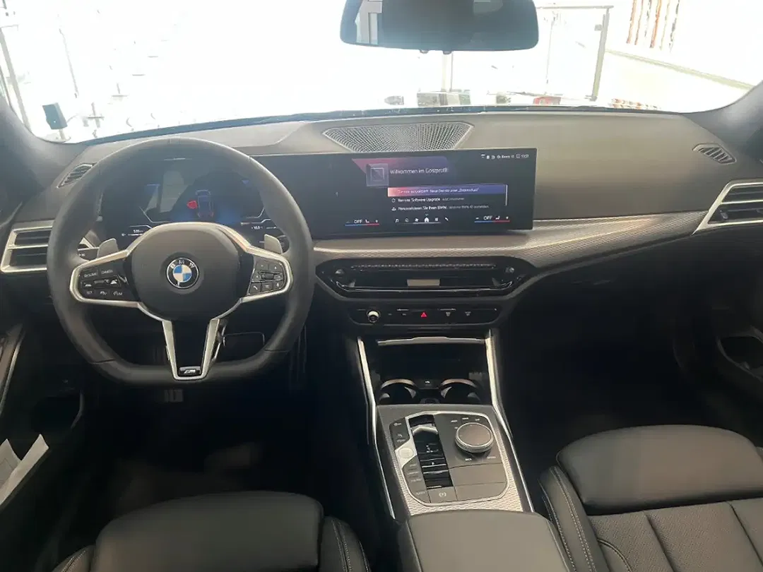 BMW 330 - Thumbnail 6