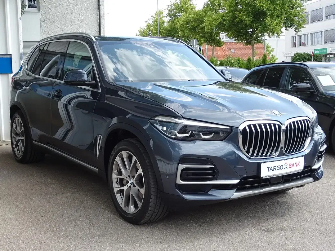 BMW X5 - Thumbnail 1