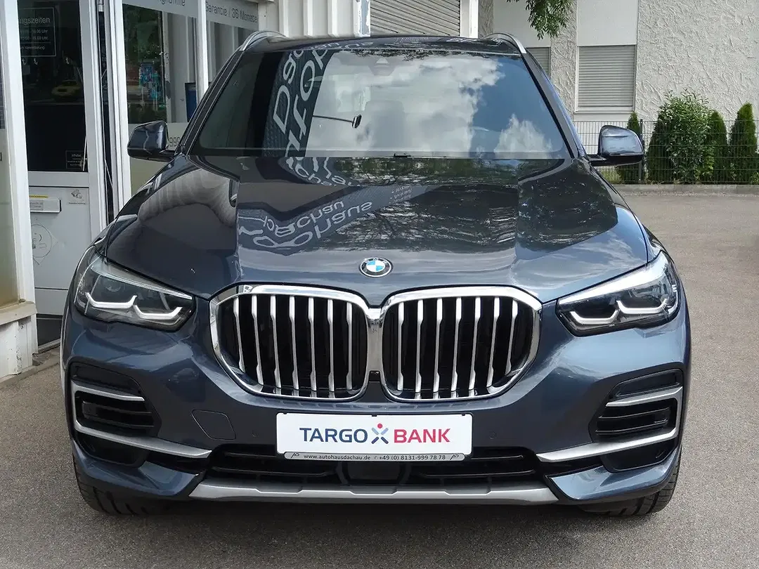 BMW X5 - Thumbnail 2