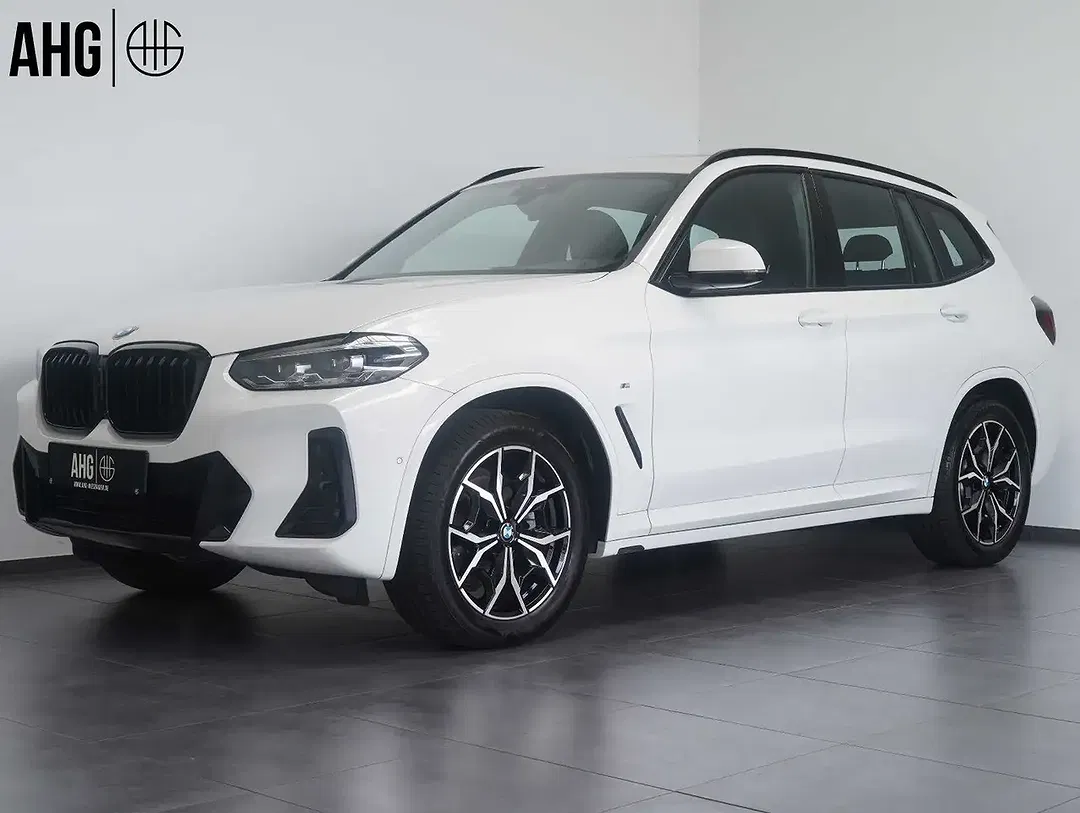 BMW X3 - Thumbnail 1