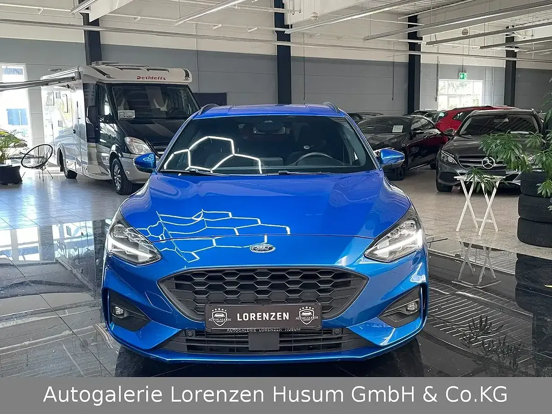 Ford Focus - Thumbnail 2