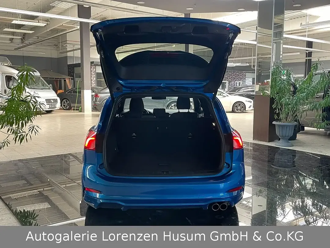 Ford Focus - Thumbnail 6