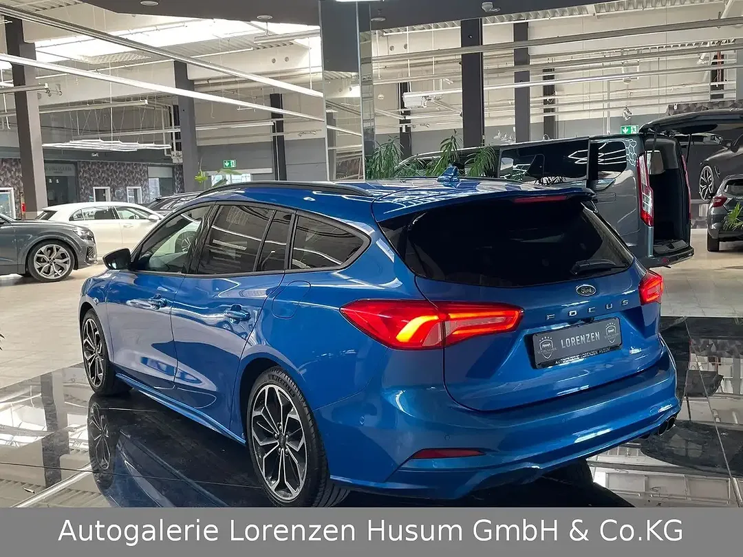 Ford Focus - Thumbnail 8