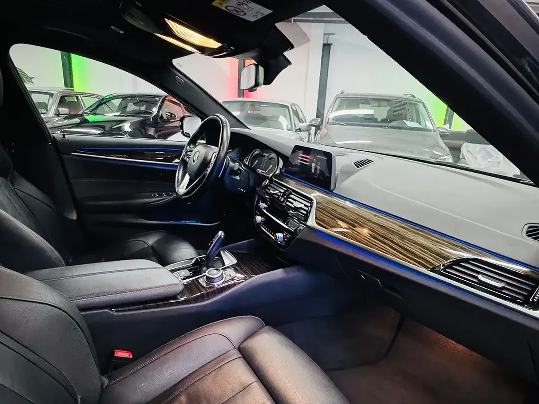 BMW 520 - Thumbnail 6