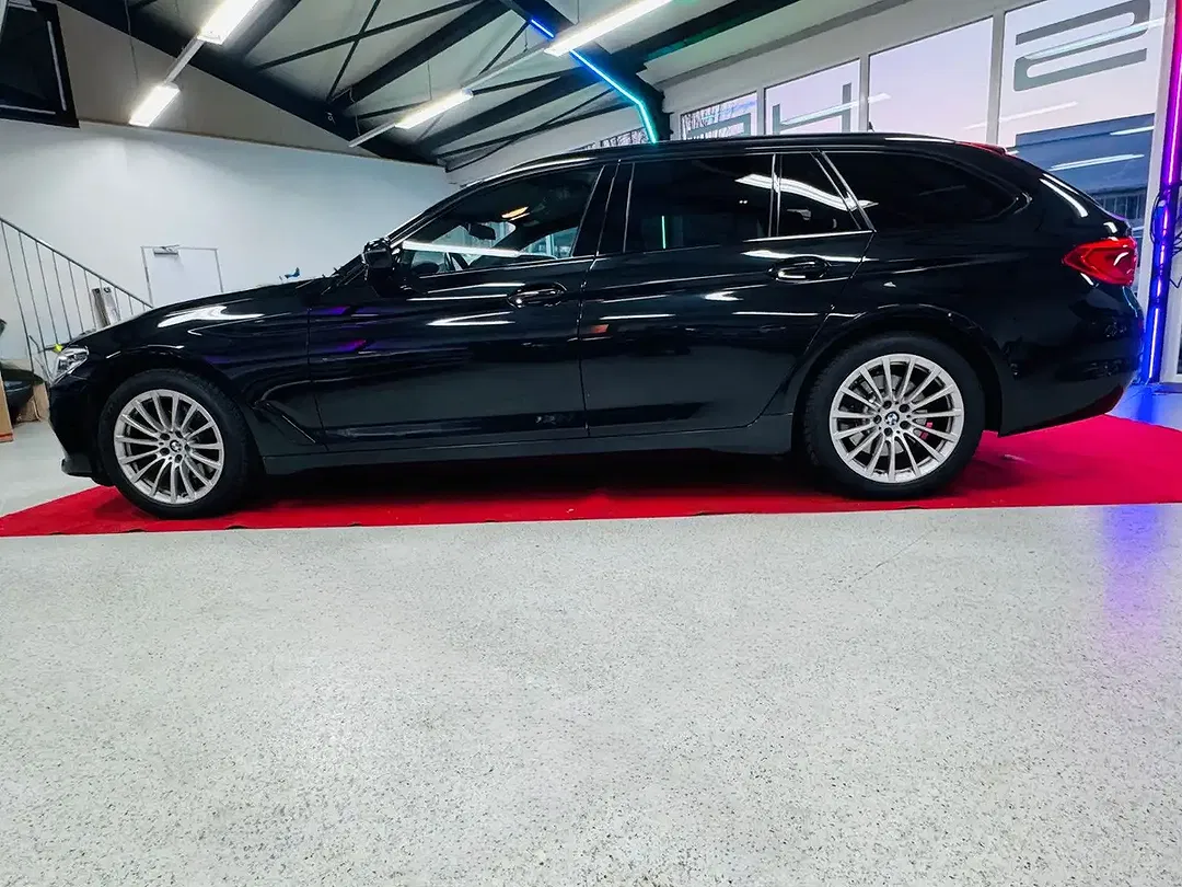 BMW 520 - Thumbnail 8