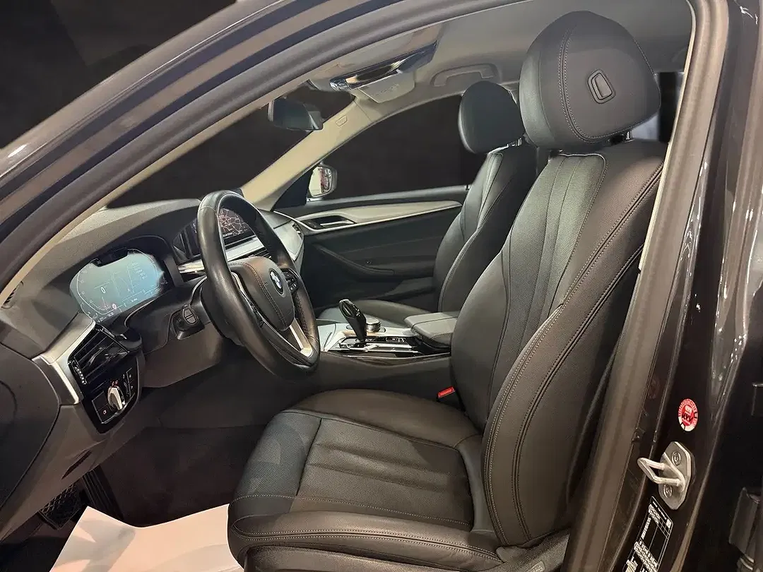 BMW 520 - Thumbnail 9