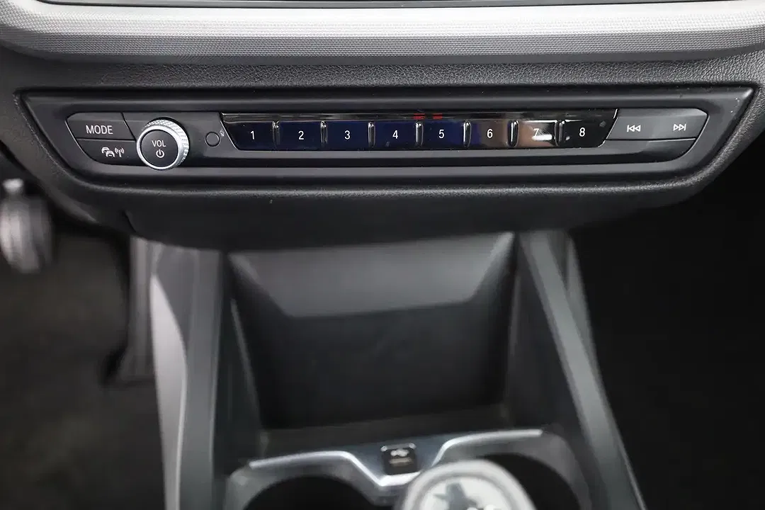 BMW 118 - Thumbnail 14